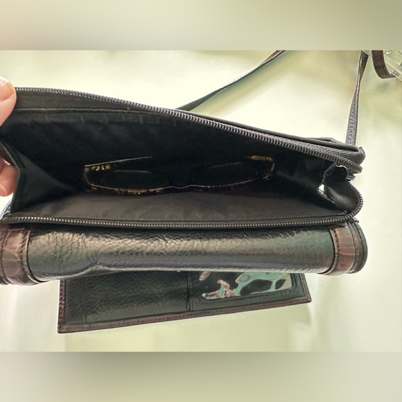 Brighton Leather WOC Black Faux Crocodile Cross Body Adjustable Strap Pockets - Picture 14 of 14